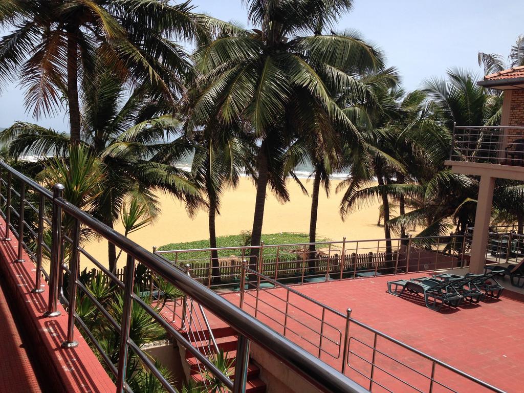 Oasis Beach Resort Negombo Exterior photo