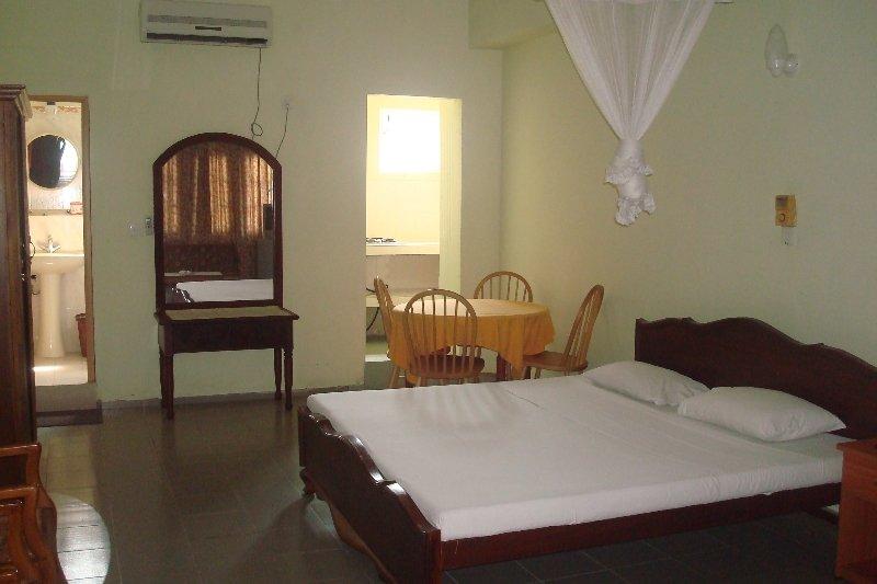 Oasis Beach Resort Negombo Exterior photo